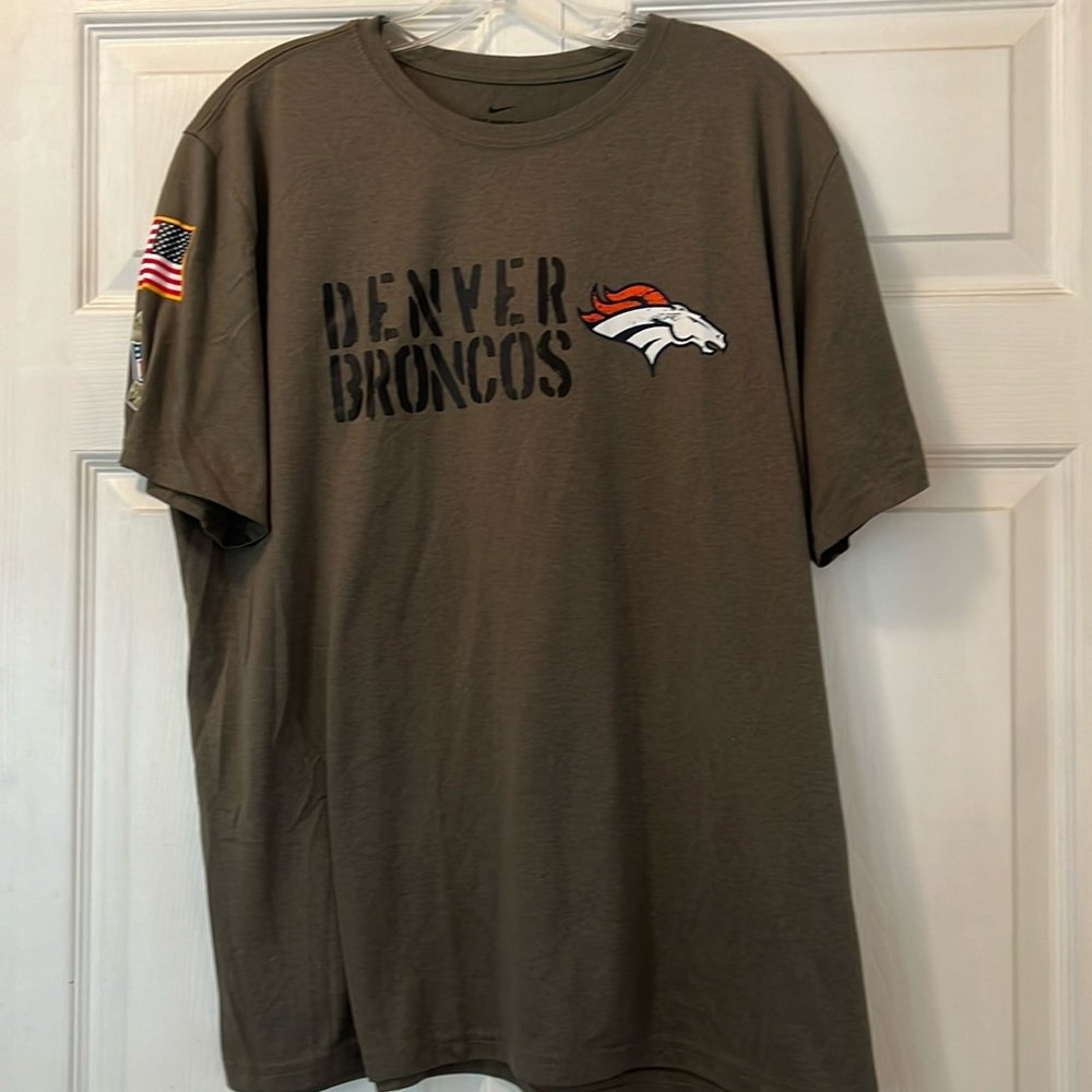 Nike Men’s NFL Denver Broncos T-Shirt